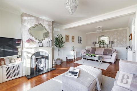 11 Walmer Close, Romford, RM7 8QH