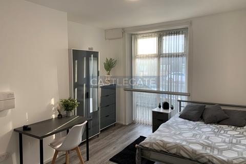 1 bedroom terraced house to rent, Manchester Road, Huddersfield, West Yorkshire