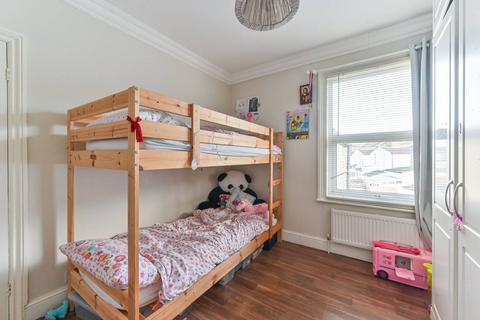2 Alexandra Place, London, SE25 6JE