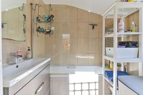 2 Alexandra Place, London, SE25 6JE