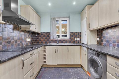 3 bedroom flat for sale - Haymerle Road, Peckham, London, SE15
