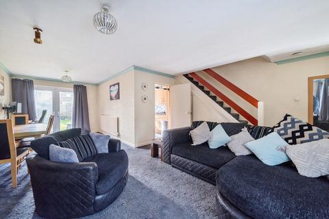 3 bedroom end of terrace house for sale - Troutbeck Walk, Camberley, Surrey, GU15