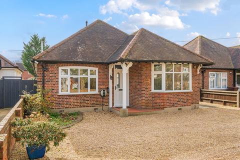 3 bedroom bungalow for sale, Green Lane, Chertsey, KT16