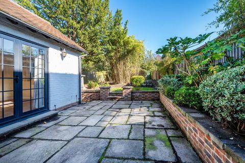 4 bedroom detached house for sale - Boxgrove Road, Guildford, GU1