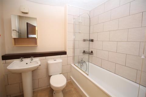 2 bedroom apartment to rent, Cat Hill, East Barnet EN4