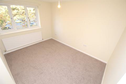 2 bedroom terraced house to rent, The Ridings, East Barnet EN4