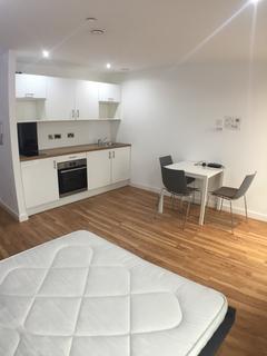 Studio to rent, Michigan Avenue, Salford M50