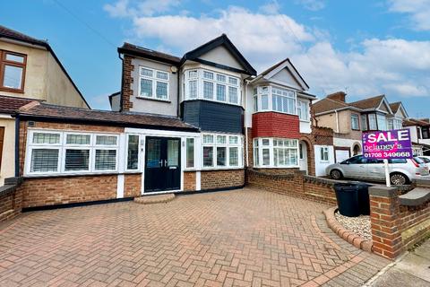 4 bedroom semi-detached house for sale, Albany Road, Hornchurch