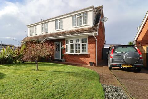 3 bedroom semi-detached house for sale - Conway Drive, Shepshed, LE12
