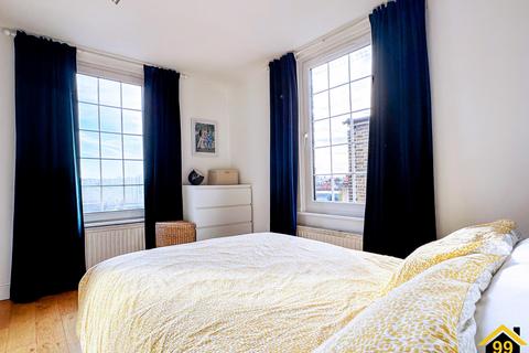 2 bedroom flat for sale, Balham Hill, London, SW12