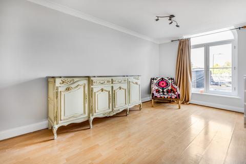 2 bedroom flat for sale, Voltaire Road, Clapham, SW4