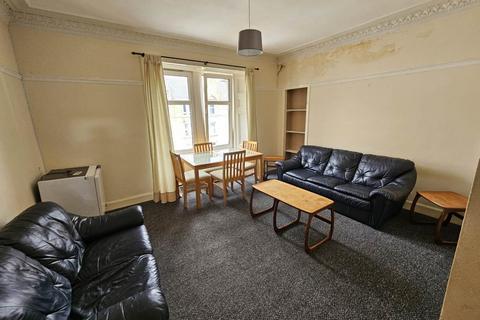 2 bedroom flat to rent, Scott Street, Dundee,