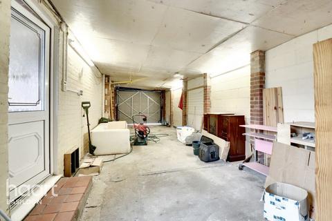 3 Marney Drive, Basildon, SS14 1TQ