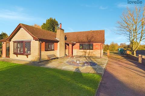 4 bedroom detached bungalow for sale, Main Street, Osgodby, LN8