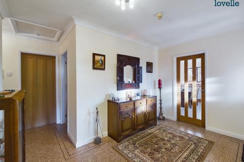 4 bedroom detached bungalow for sale, Main Street, Osgodby, LN8