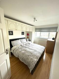 3 bedroom flat to rent - Hamilton Close, London N17