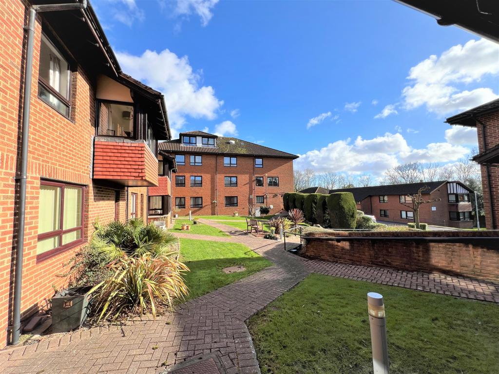 Great opportunity to buy in Glenside Court