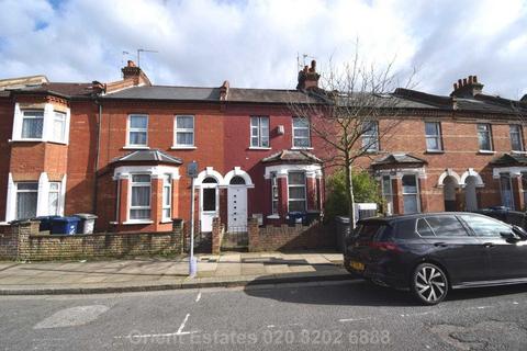 35 Ravenshurst Avenue, London, NW4 4EG