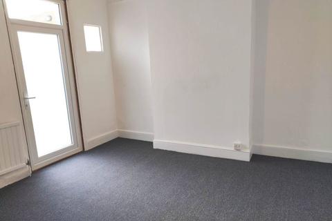 35 Ravenshurst Avenue, London, NW4 4EG