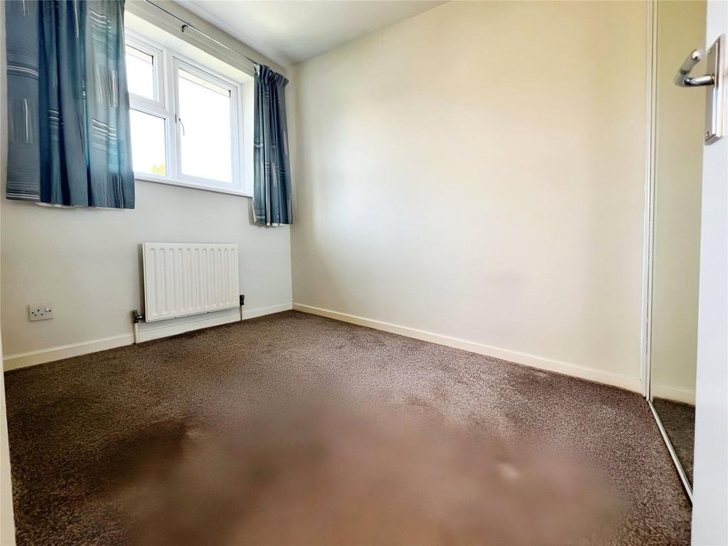 Back Bedroom (1)