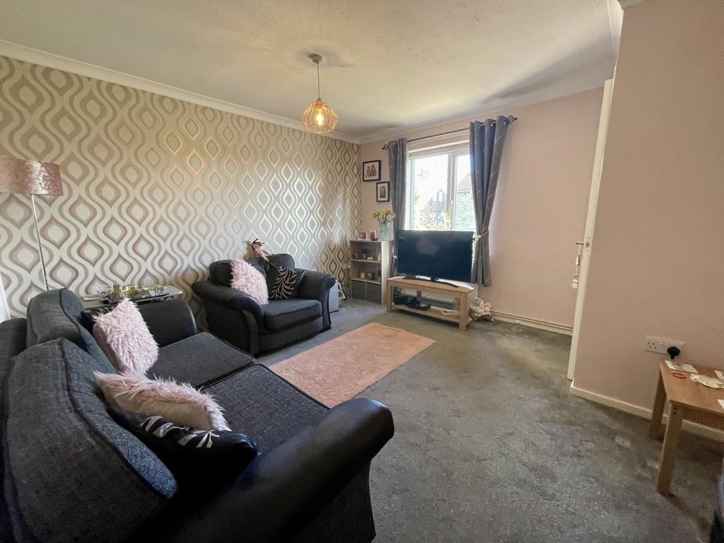 Burstall Hill, Bridlington, East Yorkshire, YO16 2 bed terraced house