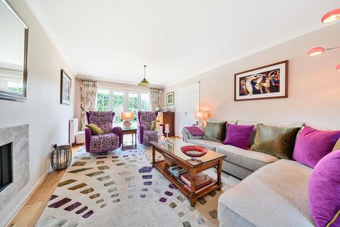 13 Crossacres, Woking, GU22 8QS