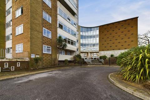 2 bedroom flat for sale - Manor Lea Boundary Road, Worthing, BN11