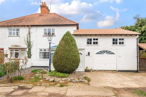 3 bedroom semi-detached house for sale - The Street, Wrecclesham, Farnham, Surrey, GU10
