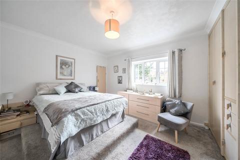 3 bedroom semi-detached house for sale - The Street, Wrecclesham, Farnham, Surrey, GU10