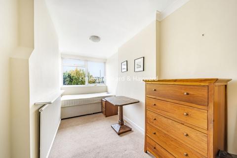2 bedroom apartment to rent, Arkwright Road Hampstead NW3