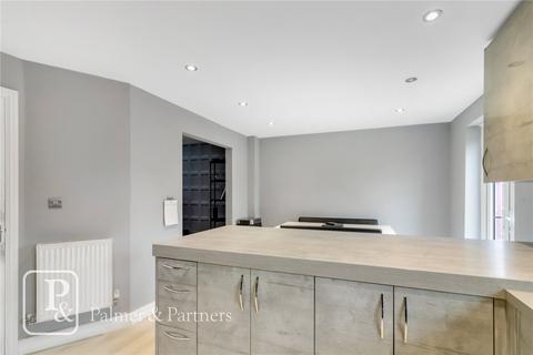 13 Chapman Place, Colchester, CO4 5ZJ