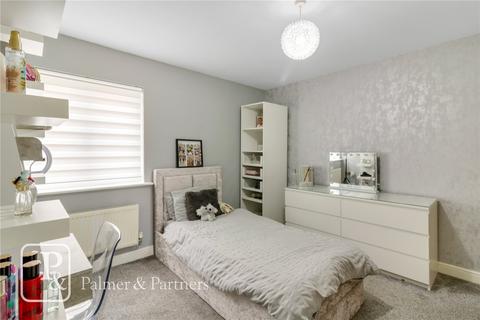 13 Chapman Place, Colchester, CO4 5ZJ