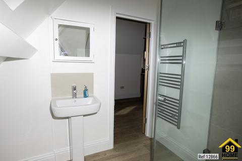 2 bedroom flat to rent, Hendon Lane, London, N3
