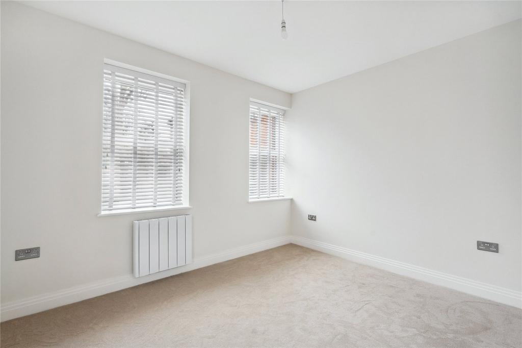 Flat 4 - Bedroom 1