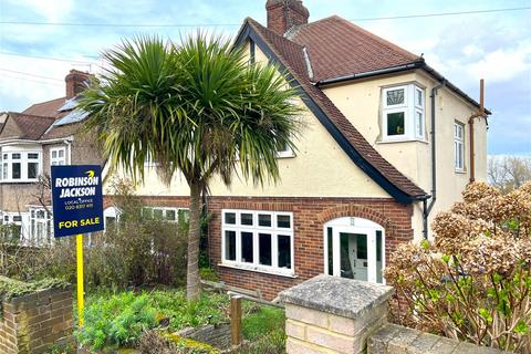 26 Brinklow Crescent, London, SE18 3BP