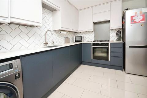3 bedroom terraced house for sale, Chaundler Drive, Aylesbury HP19