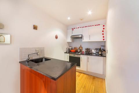 1 bedroom flat for sale, Rochester Place, London