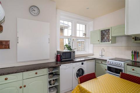 Flat 5, The Retreat Leamington Road, Broadway, WR12 7DZ