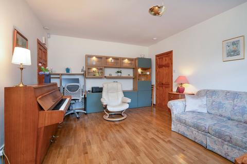 1 bedroom flat for sale, 16 Belmont Road, Juniper Green, Edinburgh, EH14 5DY