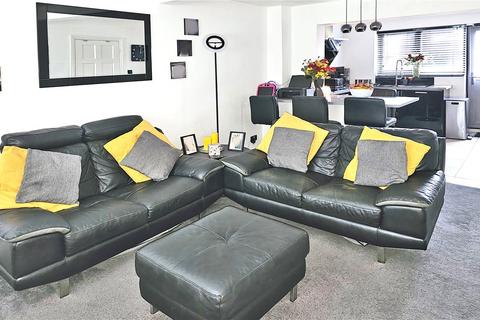 21 Hillside Close, Banstead, SM7 1ET