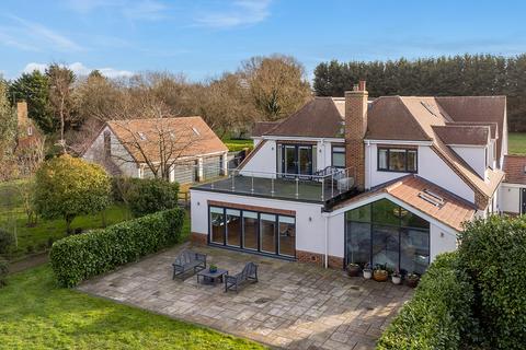 5 bedroom detached house for sale, Northfield Road Wyboston, Bedford, MK44 3AZ