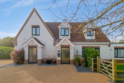 5 bedroom detached house for sale, Northfield Road Wyboston, Bedford, MK44 3AZ