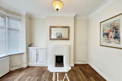 3 bedroom terraced house to rent, Leicester LE2