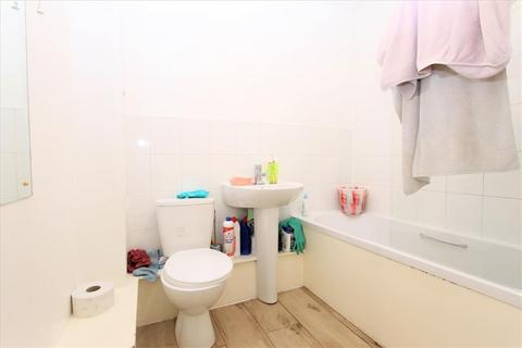 2 bedroom flat for sale, Hudson Way, London, N9