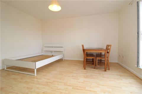 Studio to rent, Abbeyfields Close, Ealing, NW10