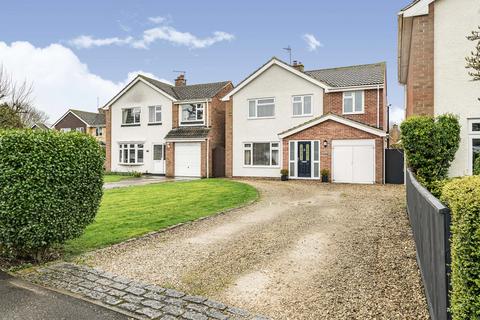 Grove - 4 bedroom detached house for sale