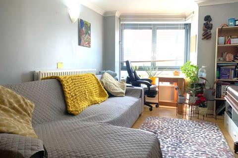 2 bedroom flat to rent - Lewis Gardens, Stamford Hill