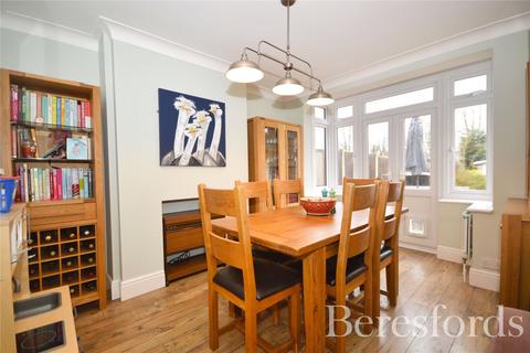 284 Carlton Road, Gidea Park, Romford, RM2 5BB
