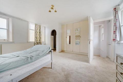 2 bedroom semi-detached house for sale, Oakleigh Park South,  London,  N20,  N20