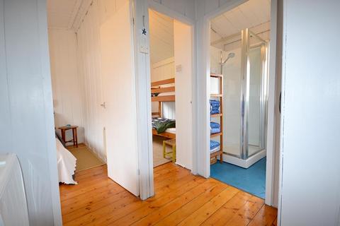 2 Achnacroibh Erray Road, Tobermory, Isle Of Mull, PA75 6PS